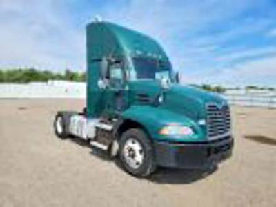 Mack Pinnacle CXU612 Salvage Truck