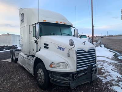 Mack Pinnacle CXU613 Salvage Truck
