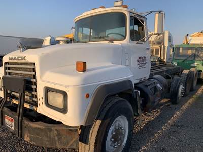 Mack RD600 Salvage Truck