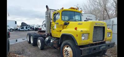 Mack RD688S Salvage Truck
