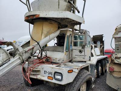 Oshkosh S-Series Salvage Truck