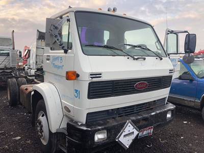 Peterbilt 200 Salvage Truck