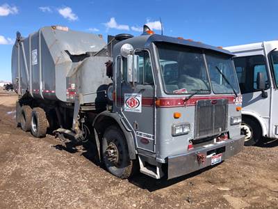 Peterbilt 320 Salvage Truck
