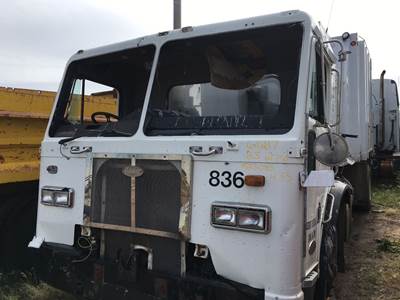 Peterbilt 320 Salvage Truck