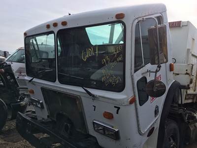 Peterbilt 320 Salvage Truck