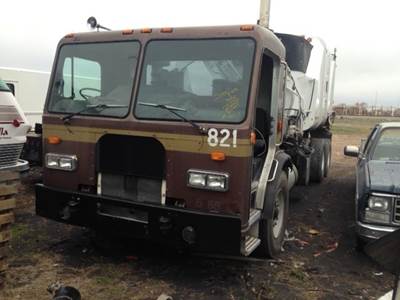 Peterbilt 320 Salvage Truck