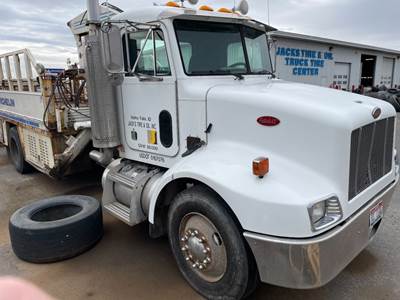Peterbilt 330 Salvage Truck