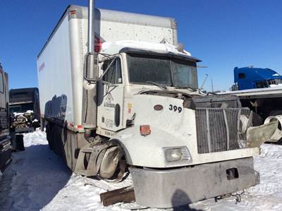 Peterbilt 330 Salvage Truck