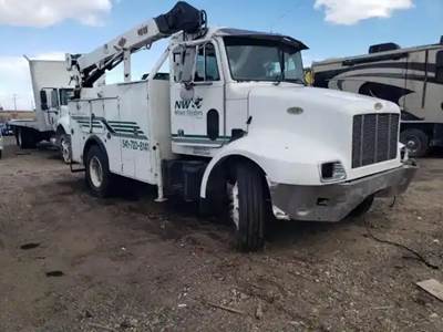 Peterbilt 330 Salvage Truck