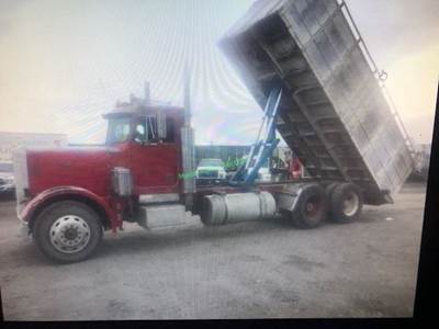 Peterbilt 359 Salvage Truck