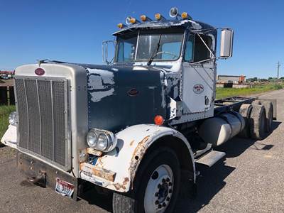 Peterbilt 359A Salvage Truck