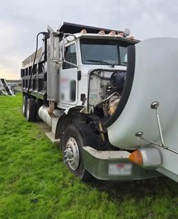 Peterbilt 365 Salvage Truck