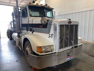 Peterbilt 377 Salvage Truck