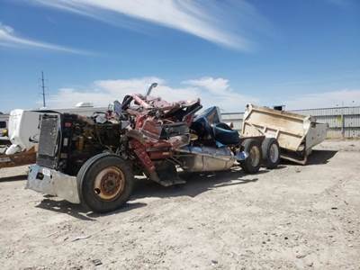 Peterbilt 379 Salvage Truck