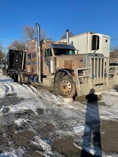 Peterbilt 379 Salvage Truck