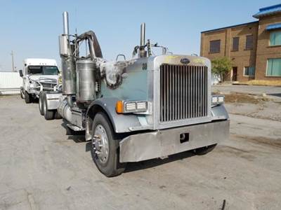 Peterbilt 379 Salvage Truck