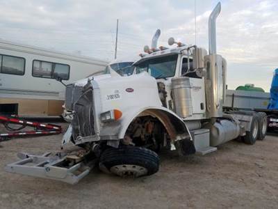 Peterbilt 379 Salvage Truck