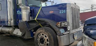 Peterbilt 379 Salvage Truck