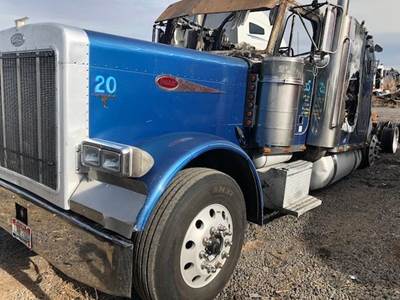 Peterbilt 379 Salvage Truck