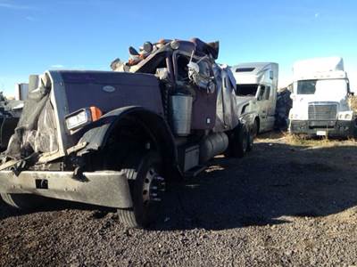 Peterbilt 379 Salvage Truck