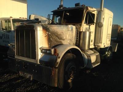 Peterbilt 379 Salvage Truck