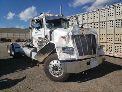 Peterbilt 379 Salvage Truck