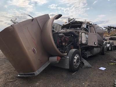 Peterbilt 379 Salvage Truck