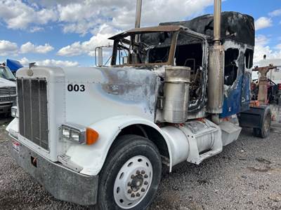 Peterbilt 379 Salvage Truck