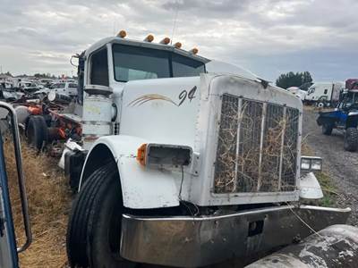 Peterbilt 379 Salvage Truck