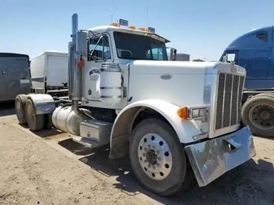 Peterbilt 379 Salvage Truck