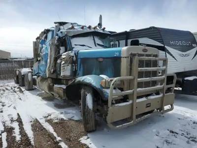 Peterbilt 379 Salvage Truck
