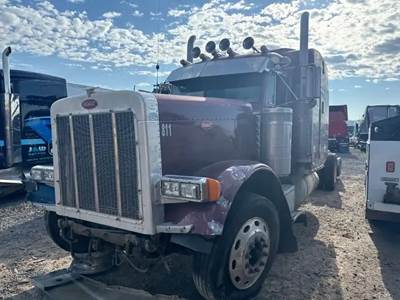 Peterbilt 379 Salvage Truck