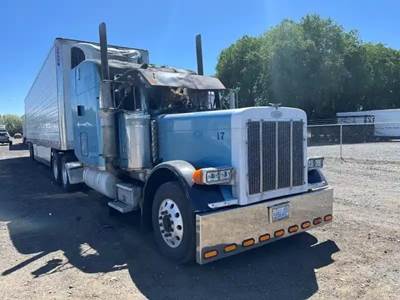 Peterbilt 379 Salvage Truck