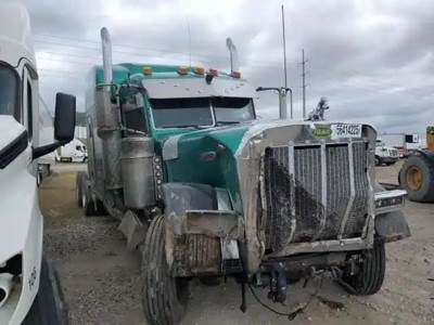 Peterbilt 379 Salvage Truck