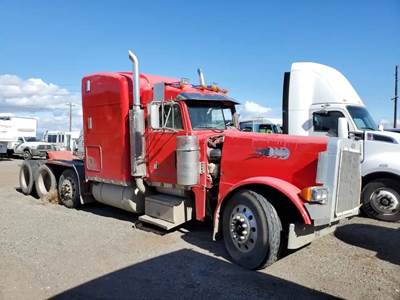 Peterbilt 379 Salvage Truck