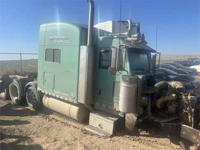 Peterbilt 379 Salvage Truck