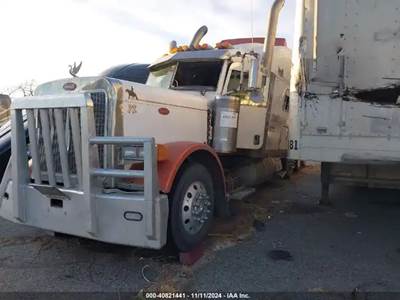 Peterbilt 379 Salvage Truck