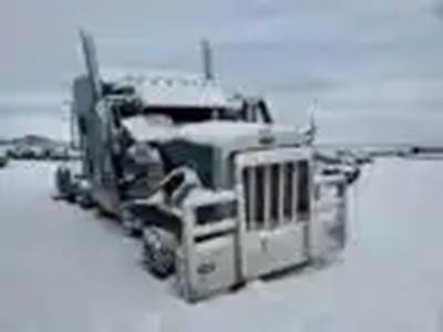 Peterbilt 379 Salvage Truck