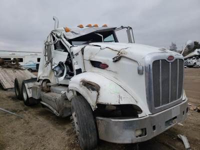 Peterbilt 384 Salvage Truck