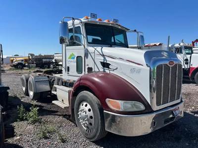 Peterbilt 384 Salvage Truck