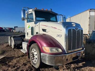 Peterbilt 384 Salvage Truck