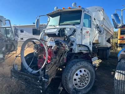 Peterbilt 384 Salvage Truck