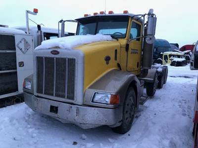 Peterbilt 385 Salvage Truck