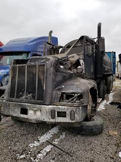 Peterbilt 385 Salvage Truck
