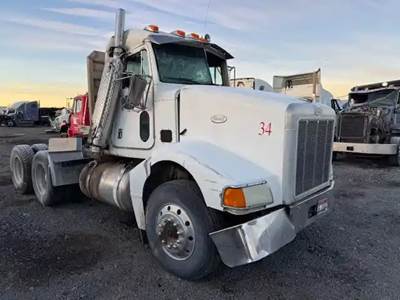Peterbilt 385 Salvage Truck