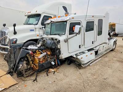 Peterbilt 385 Salvage Truck