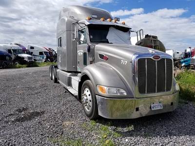 Peterbilt 386 Salvage Truck