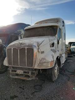 Peterbilt 387 Salvage Truck