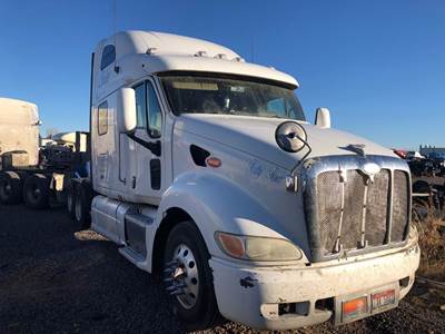 Peterbilt 387 Salvage Truck