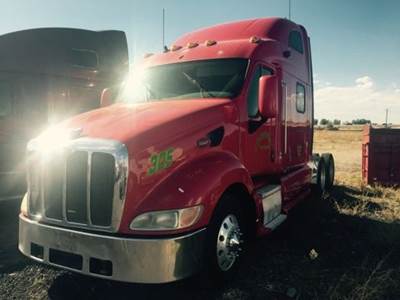 Peterbilt 387 Salvage Truck